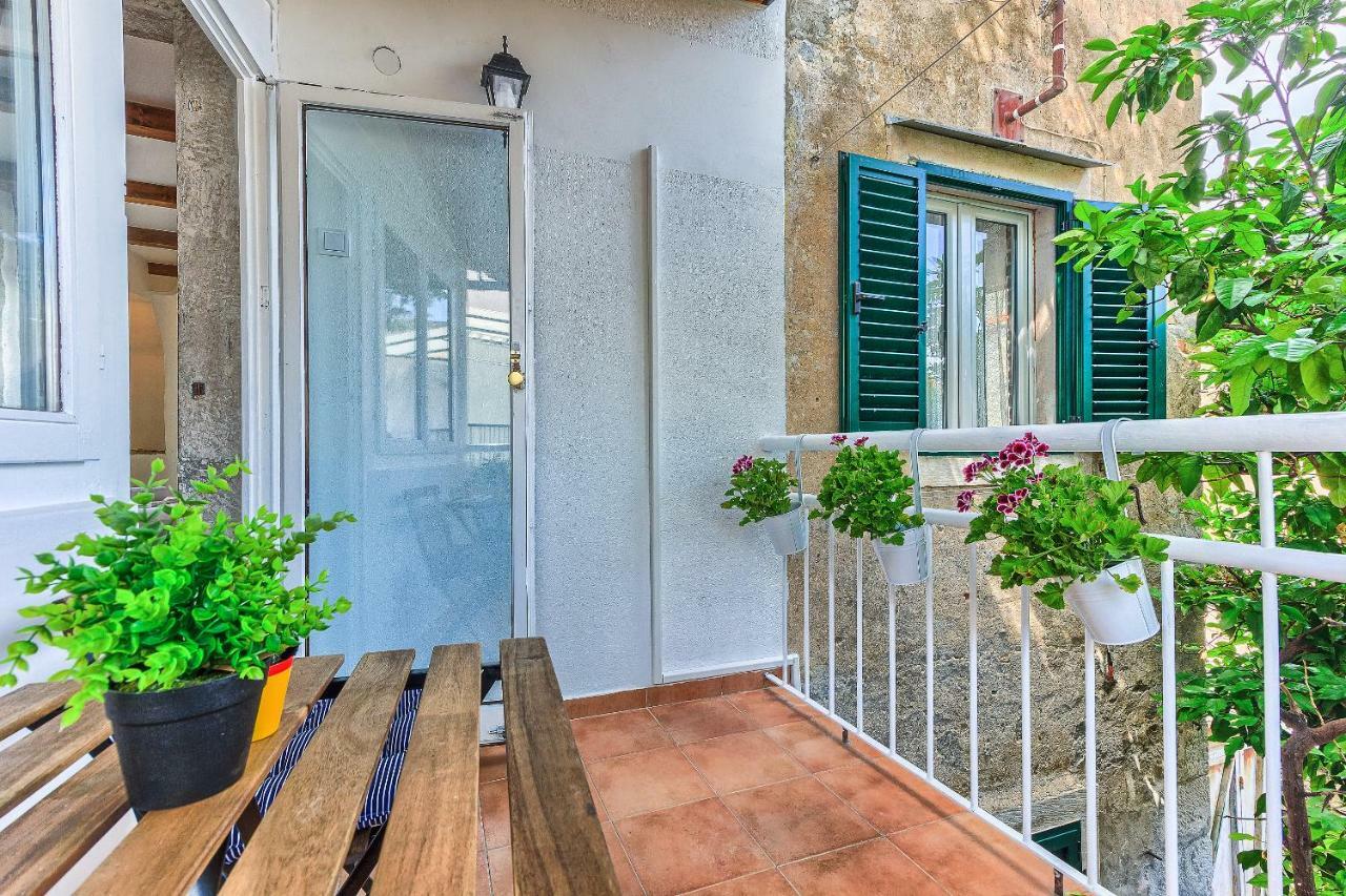 Studio Apartment With Balcony Σπλιτ Εξωτερικό φωτογραφία