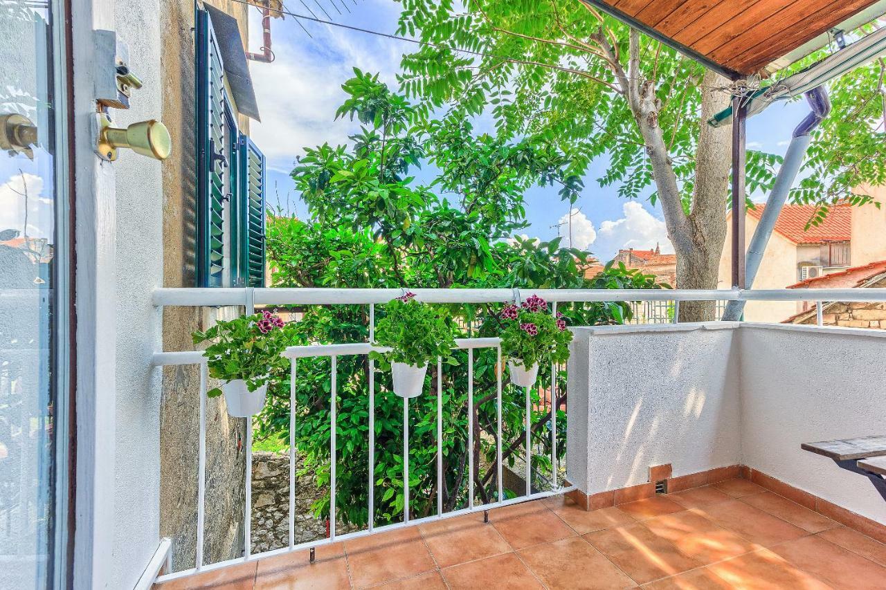 Studio Apartment With Balcony Σπλιτ Εξωτερικό φωτογραφία